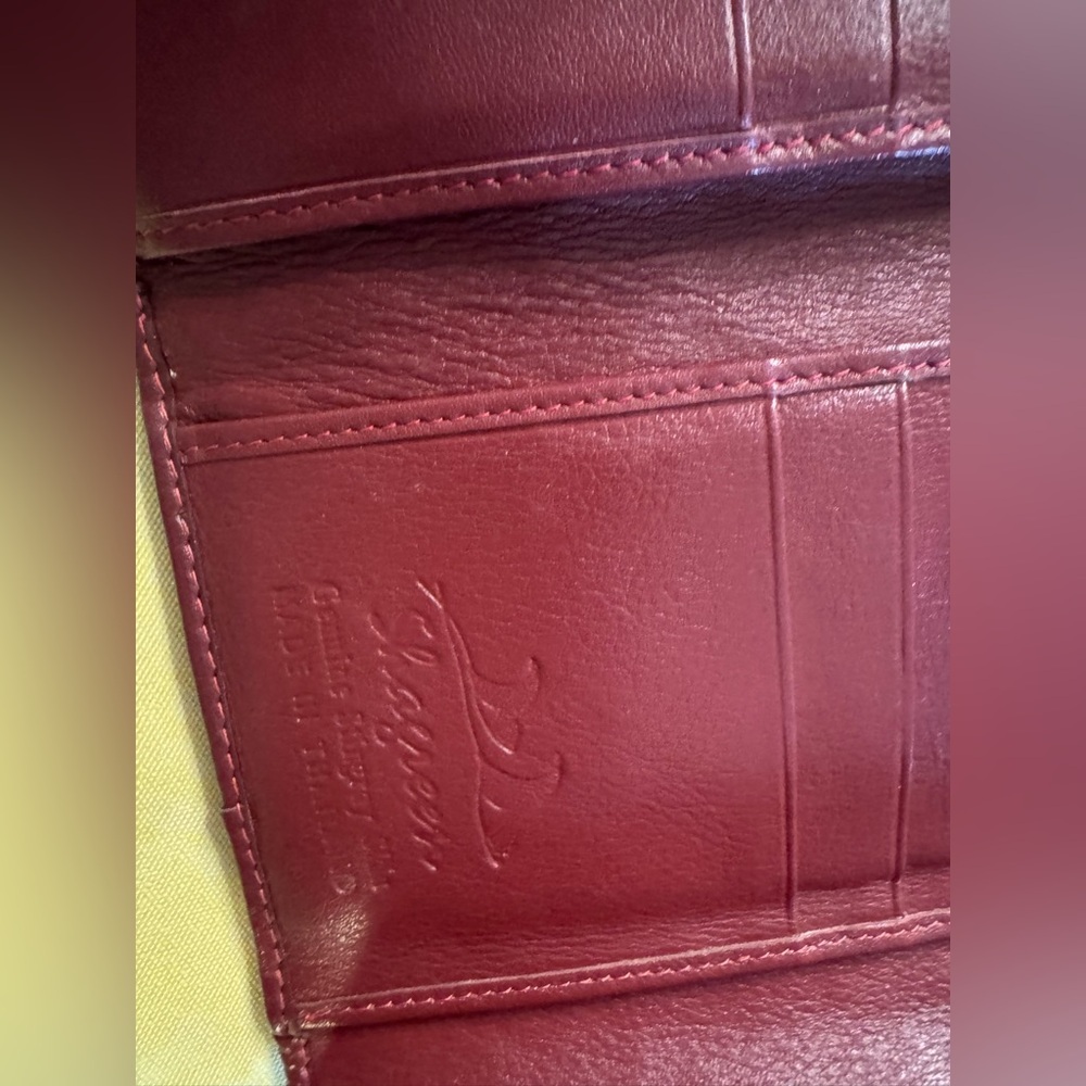 Trifold Clutch, Genuine Stingray Leather - Picture 2 of 2